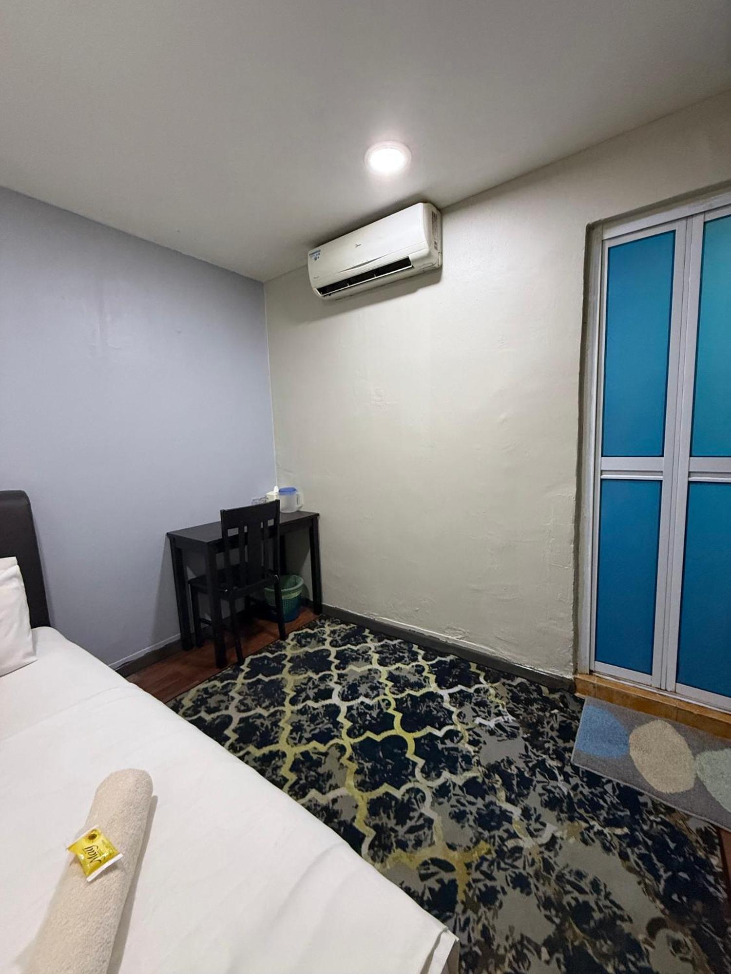 Отель 1St Living Subang Субанг-Джая Экстерьер фото
